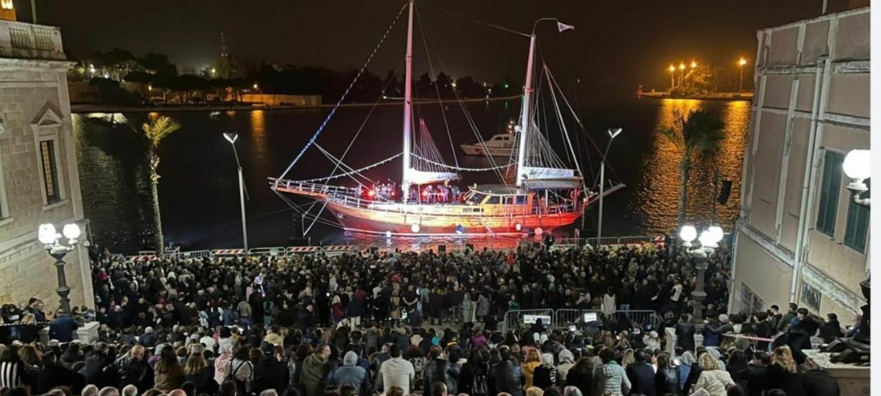Al Mar 38 - The Fab Stay برينديسي المظهر الخارجي الصورة